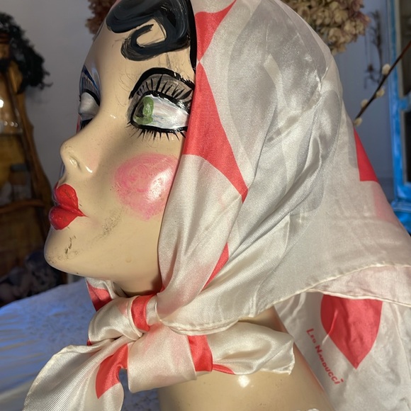 LEO NARDUCCI 100% silk scarf with coral abstract print. Made in Japan - Picture 4 of 16